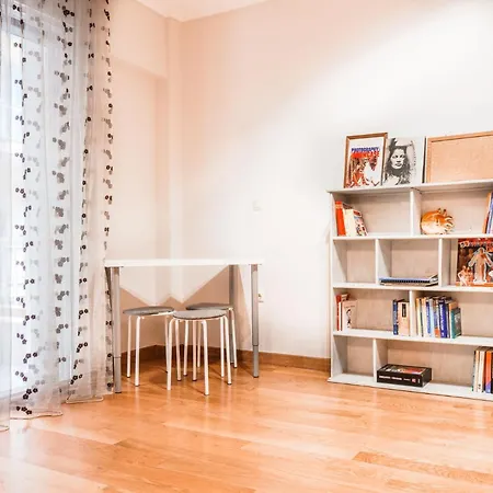 Apartment Wood In The Center Of *