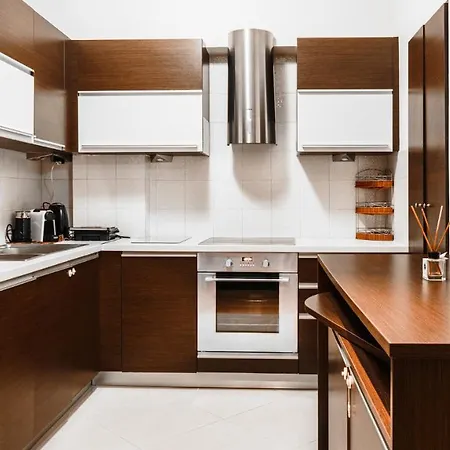 Apartment Wood In The Center Of *
